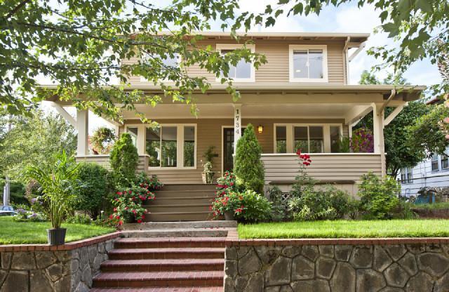 Remodeled Portland 3 Bd/2 Bth Craftsman Home.