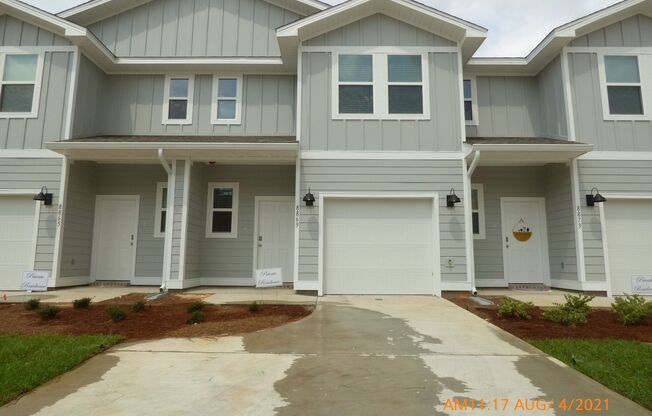 Beautiful New Townhome in Admiral's Quarters