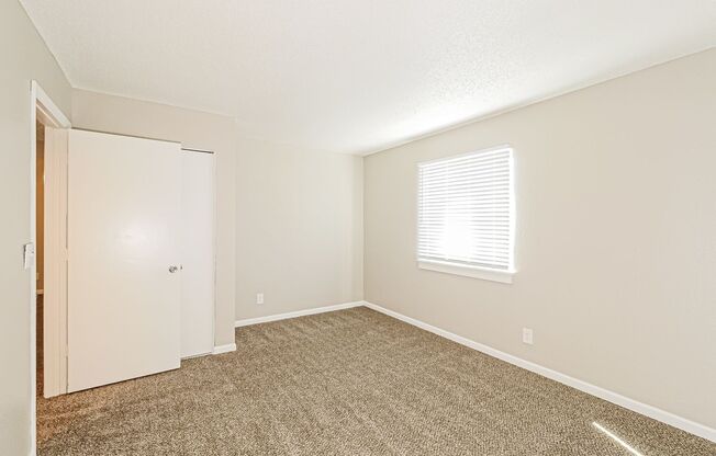 2 beds, 1.5 baths, 874 sqft, $1,075