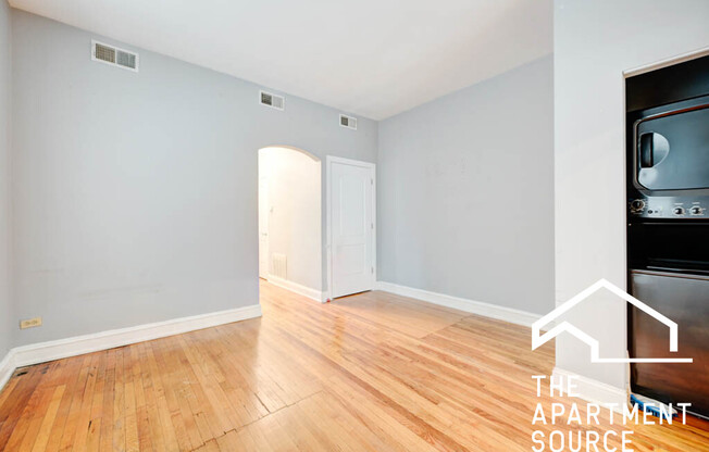 907 W Belmont Ave, Chicago IL 2F