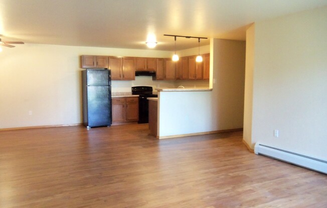 2 beds, 1 bath, 1,200 sqft, $1,329.99, Unit 156-10