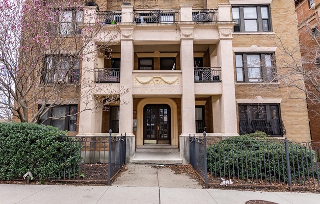 5 beds, 2 baths, 1,430 sqft, $9,499, Unit 4