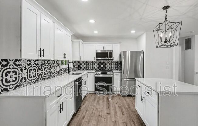 1012 ASKHAM DR