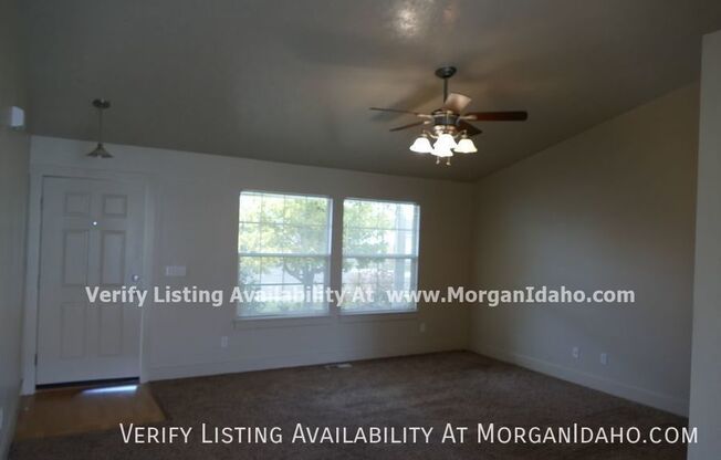 3 beds, 2 baths, 1,252 sqft, $1,800