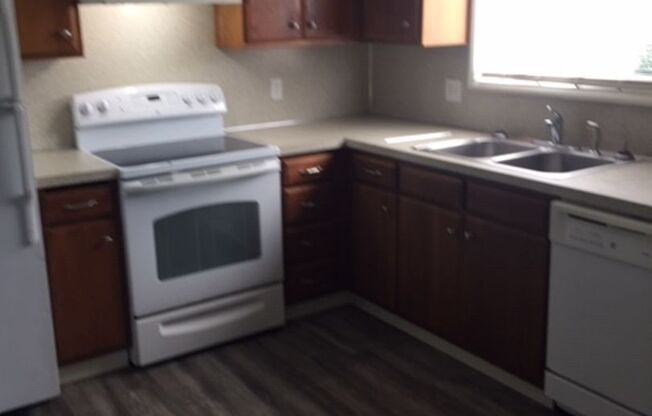 3 beds, 1 bath, $1,350, Unit #1