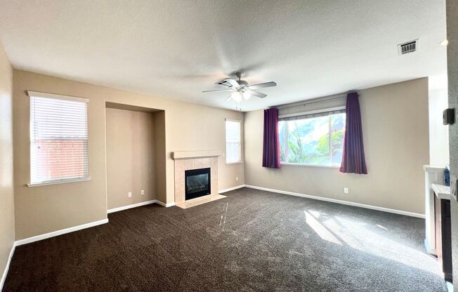 Lovely 5 Bedroom 3 Bath Home in Oakley