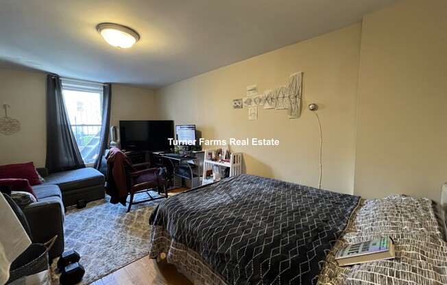 381 Dorchester St.