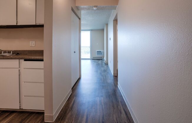 2 beds, 1 bath, 952 sqft, $1,395