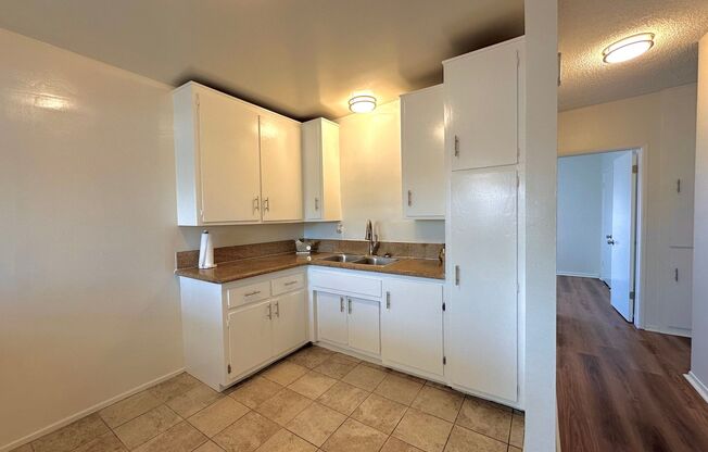 2 beds, 1 bath, $2,195, Unit Unit 1