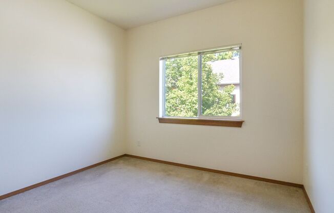 2 beds, 1 bath, $1,700, Unit 303