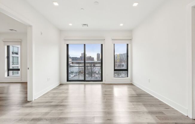 2 beds, 2 baths, 980 sqft, $2,850, Unit 302