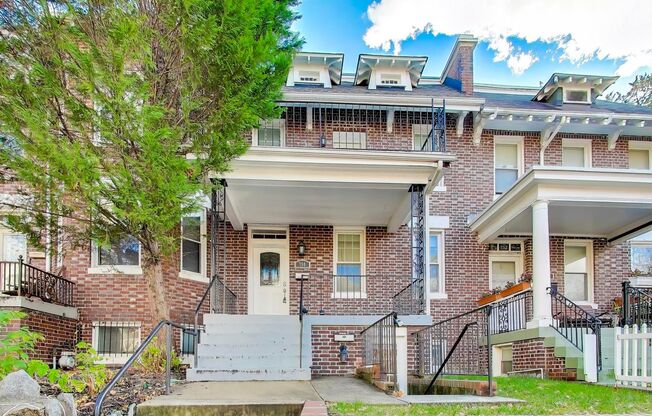 LEASE SPECIAL - $1,925 for a 24 month lease. 12 Month lease offered at $1,995 - Spacious 2 Bed English Basement!  APPLY TODAY TO SECURE YOUR NEW HOME