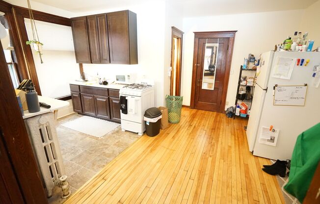 Studio, 1 bath, 550 sqft, $1,135, Unit 1