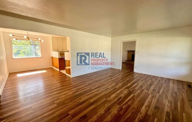 919 PANORAMA DR