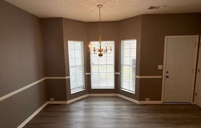 Cozy & Spacious 3BR 2 Bath Home in Lithonia! ***Apply NOW and Get your FREE FIRST MONTH RENT***