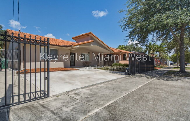 422 NORTHWEST 23 PL