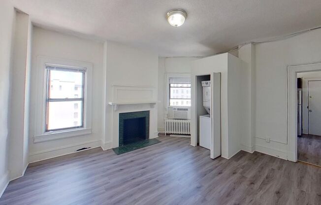 2 beds, 1 bath, 764 sqft, $1,649, Unit 1301-71
