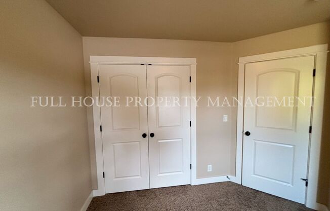 3 beds, 2 baths, $2,295