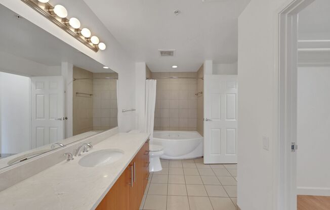 1 bed, 1 bath, $2,000, Unit # 3503