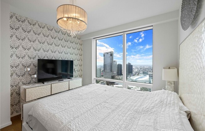 2 beds, 2 baths, 1,309 sqft, $7,000, Unit 4111