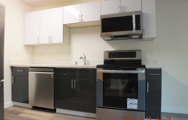 12544 15 AVE NE