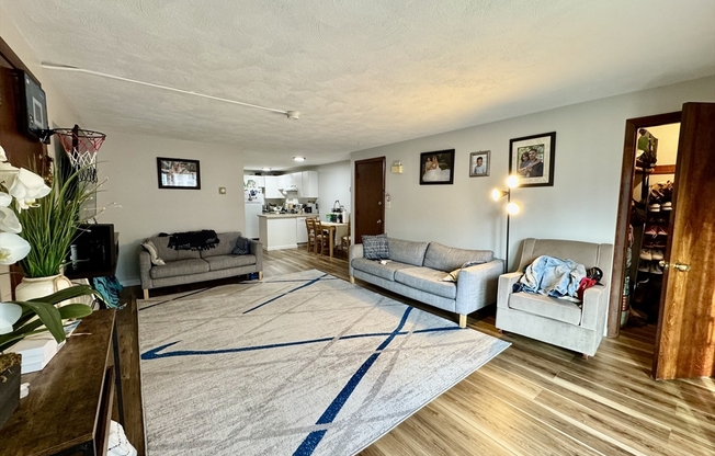 211 MALDEN ST