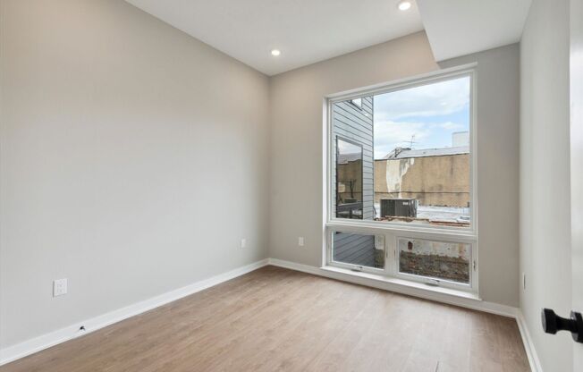 1 bed, 1 bath, 556 sqft, $1,375, Unit Unit 306