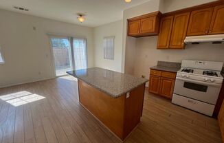 4 beds, 3 baths, $3,050, Unit # 11