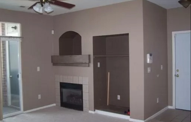 Commuter’s Dream! Spacious 3BD/2BA Cherry Grove Condo in Aurora