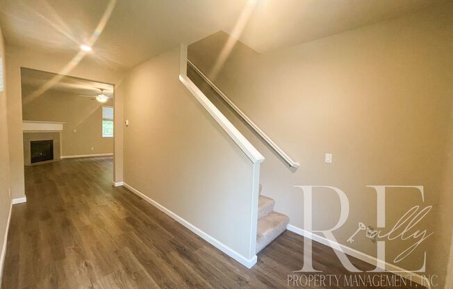 Spacious 4 Bedroom In Prime Location!