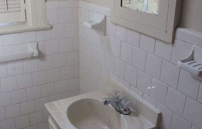 Studio, 1 bath, 392 sqft, $1,575, Unit 906 #203