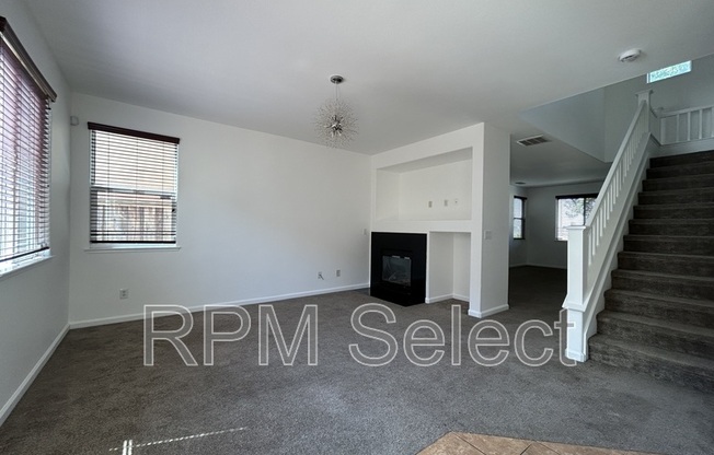 35 SEATUCK CT