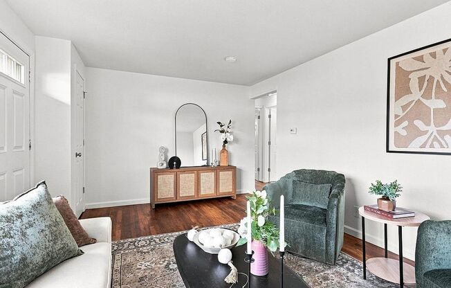 4-bedroom, 1 bath Beautifully Updated Single Family Home Available Now! - Northwest Francis
