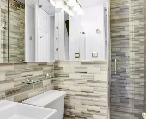 3 beds, 1 bath, $7,495, Unit 6F