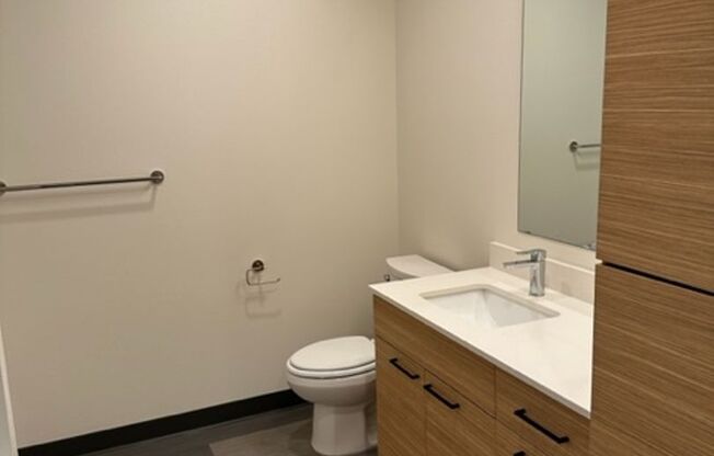 Studio, 1 bath, 432 sqft, $1,295, Unit 202