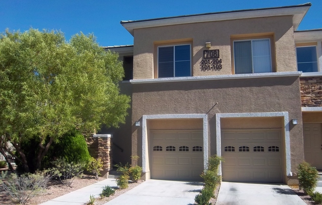 Great Townhouse over lookings TPC Summerlin golf course!!!