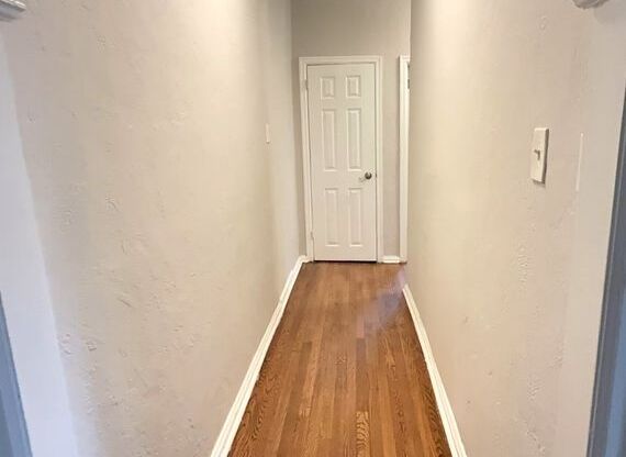 1 bed, 1 bath, 800 sqft, $1,295, Unit Unit 9-D