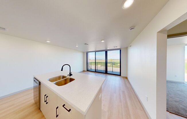1 bed, 1 bath, 595 sqft, $965, Unit 6004-201