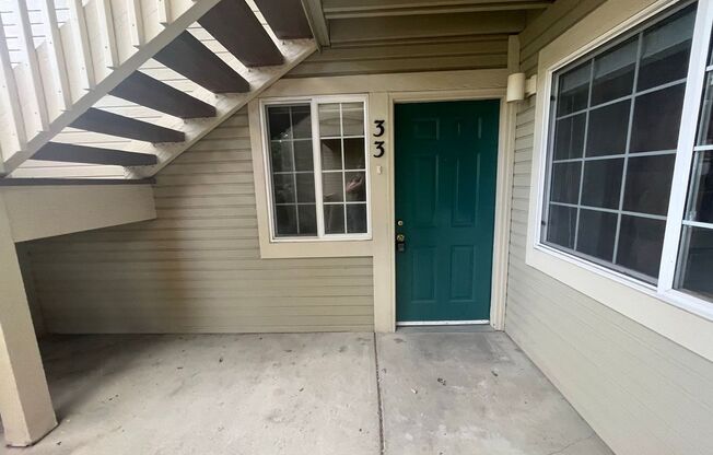 Great Condo Near Campus West