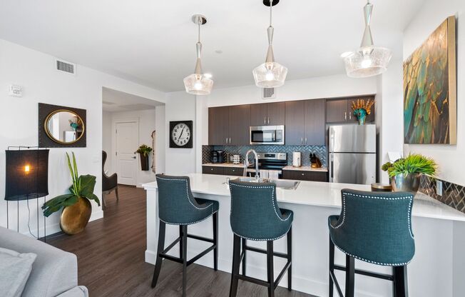 2 beds, 1 bath, 902 sqft, $4,150, Unit 410-701