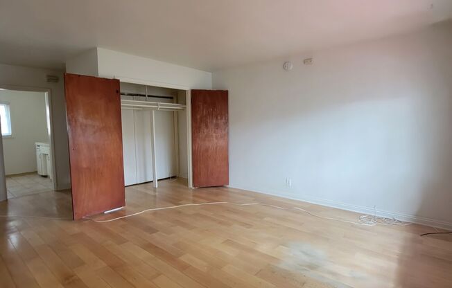 4882 Cape May Ave.