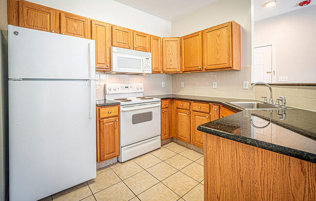 Fully Furnished Kitchen at Heritage Court, Ewing, New Jersey