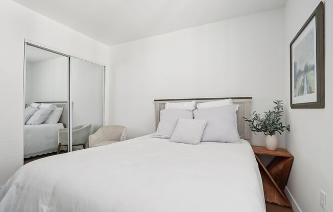 2 beds, 2 baths, 879 sqft, $3,225, Unit 627