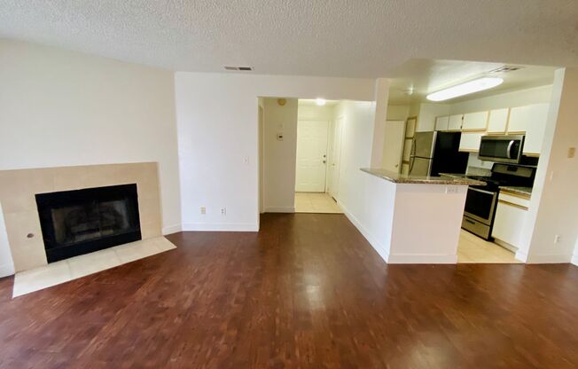 2 beds, 2 baths, 1,053 sqft, $1,550, Unit 2200 FORT APACHE #1106