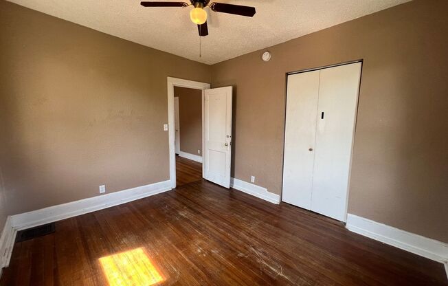 2 beds, 1 bath, $1,150, Unit A926 - Upper