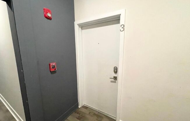 1 bed, 1 bath, 750 sqft, $1,600, Unit Unit 3