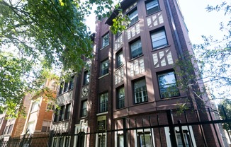 5516 Kenmore