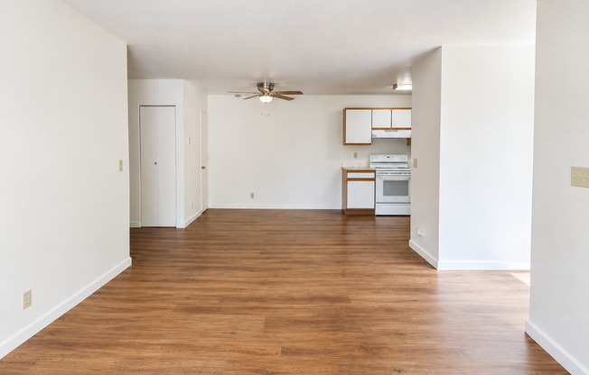 1 bed, 1 bath, 688 sqft, $1,375, Unit 012