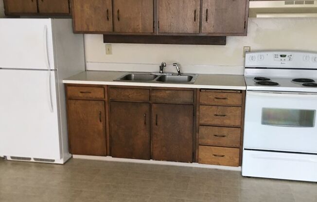 1 bed, 1 bath, 500 sqft, $950, Unit 9