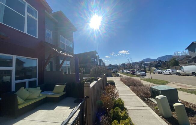 Furnished Short Term Rental 2 Bed + Office 3.5 Bath Row-Home in North Boulder